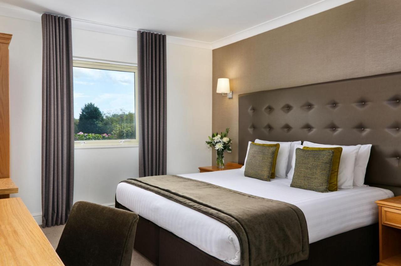 Ufford Park Resort Удбридж Екстериор снимка