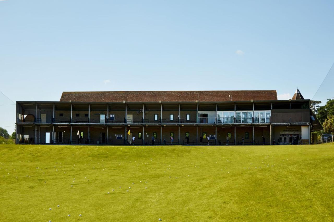Ufford Park Resort Удбридж Екстериор снимка