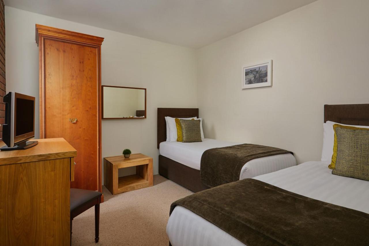 Ufford Park Resort Удбридж Екстериор снимка