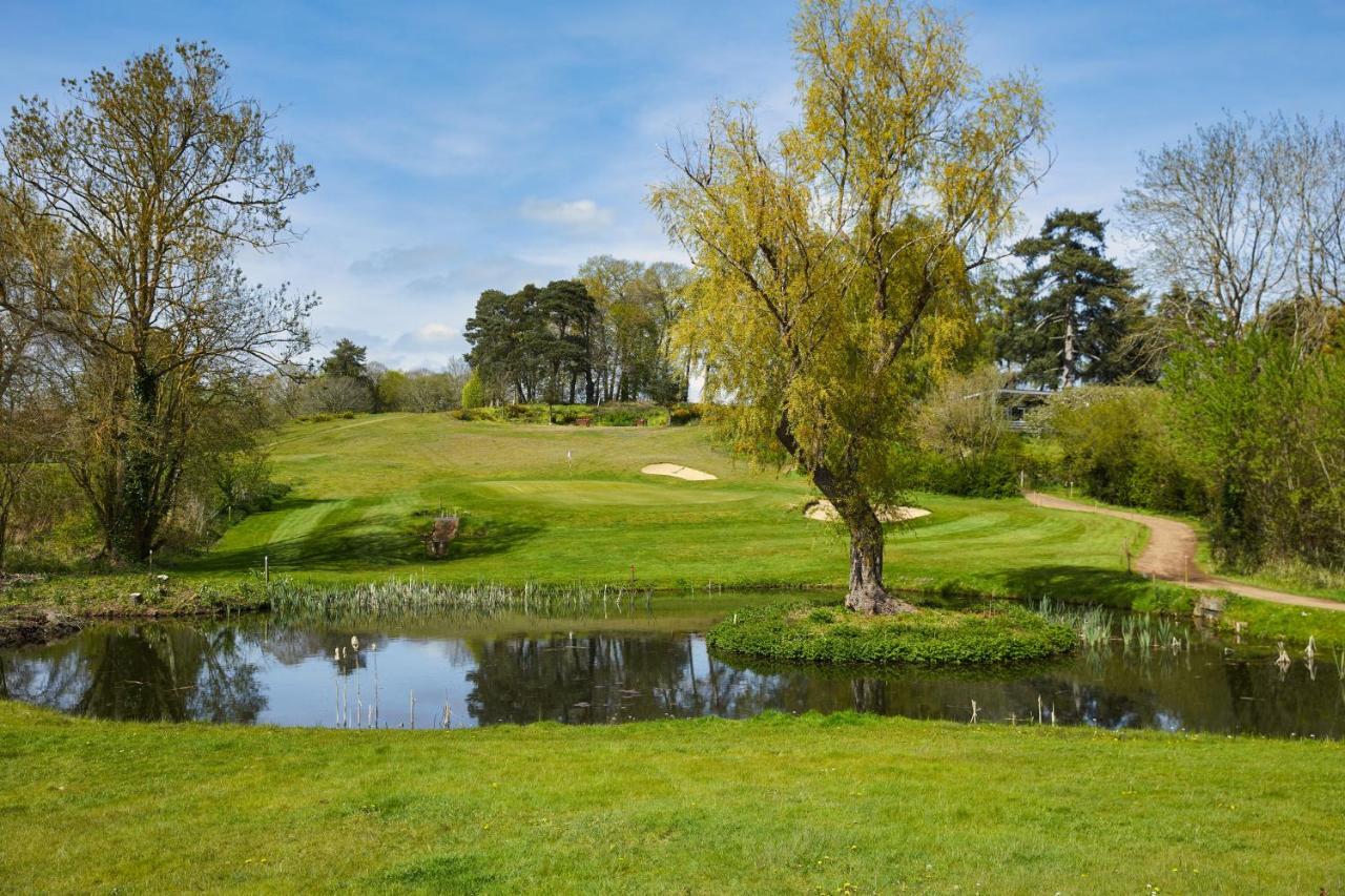 Ufford Park Resort Удбридж Екстериор снимка