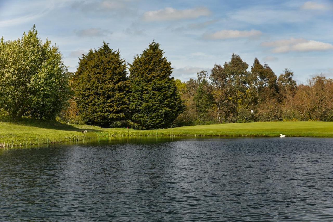 Ufford Park Resort Удбридж Екстериор снимка